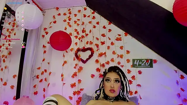 Cata green online show from February 24, 2025, 11:19 pm