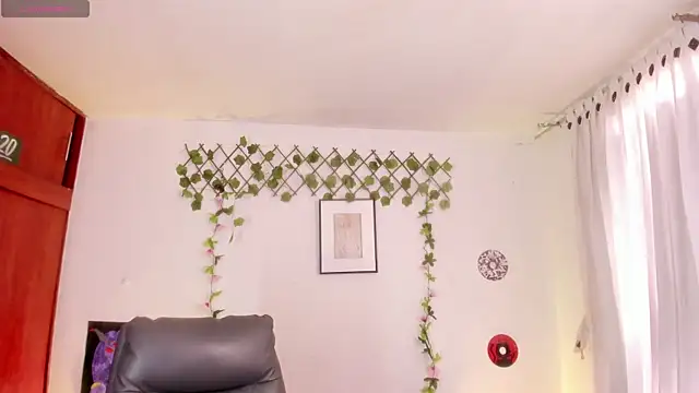 Cata green online show from November 12, 2025, 8:08 pm