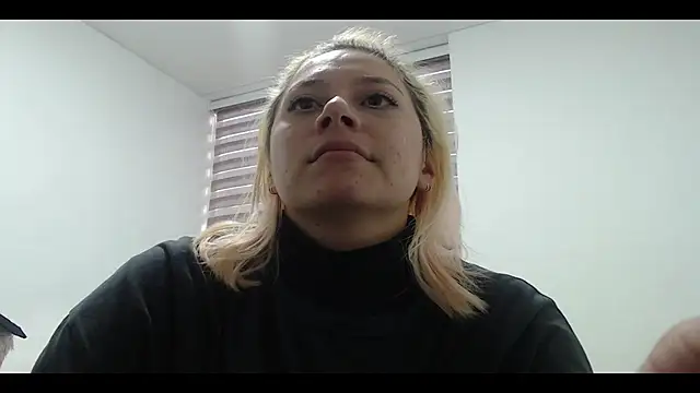 MommyMiaWs online show from January 25, 2025, 10:50 pm