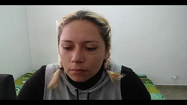 MommyMiaWs online show from February 7, 2025, 1:43 pm