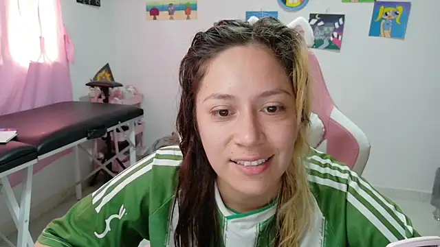 MommyMiaWs online show from December 15, 2025, 3:49 pm