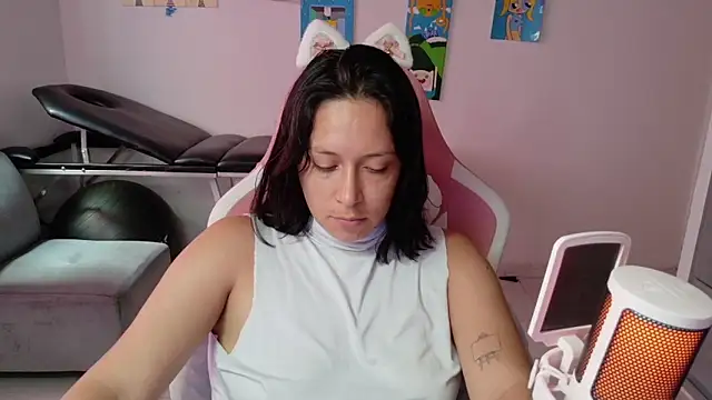 Snapshot of MommyMiaWs chatting on June 20, 2026, 3:26 pm MommyMiaWs online show from June 20, 2026, 3:26 pm