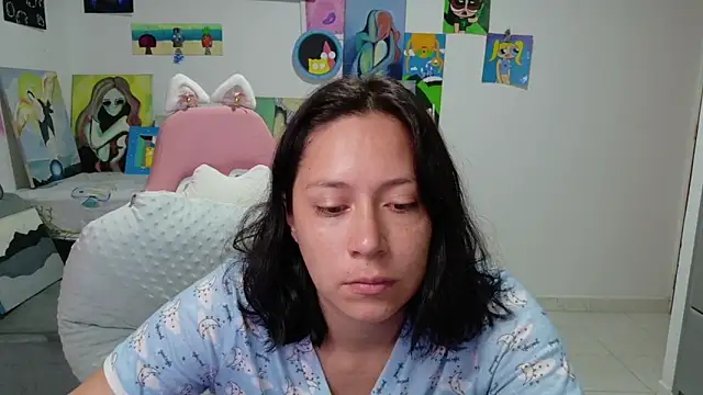 Snapshot of MommyMiaWs chatting on July 2, 2026, 2:23 pm MommyMiaWs online show from July 2, 2026, 2:23 pm