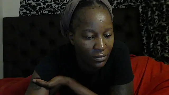 sluttylaura21 online show from March 10, 2025, 3:23 am