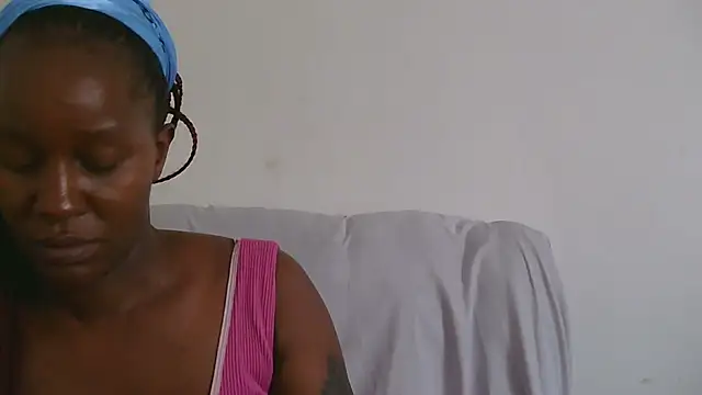 sluttylaura21 online show from March 11, 2025, 9:45 am