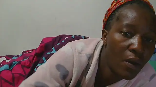 sluttylaura21 online show from September 25, 2025, 8:23 pm