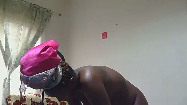 sluttylaura21 online show from April 20, 2026, 6:38 am