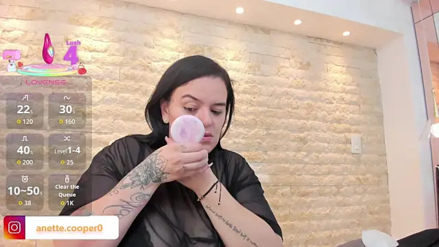 anette cooper online show from November 13, 2025, 3:38 am