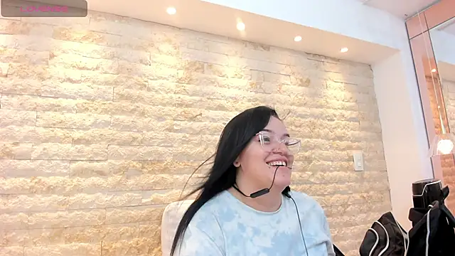 anette cooper online show from December 4, 2025, 3:38 am