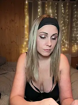 Leanymphoo online show from February 18, 2026, 4:25 pm