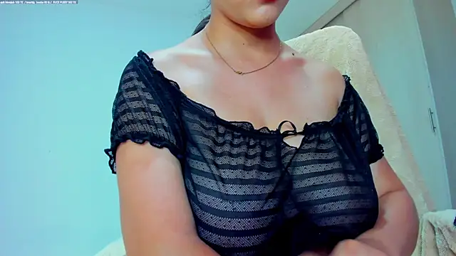 monica little23 online show from April 20, 2026, 8:43 pm