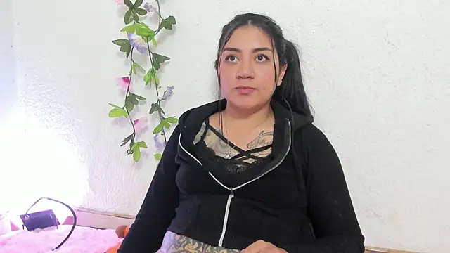 Hanna moore1 online show from December 12, 2024, 9:58 pm