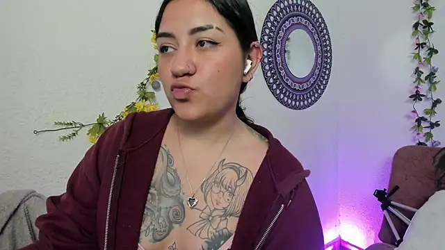 Hanna moore1 online show from February 4, 2025, 1:02 am