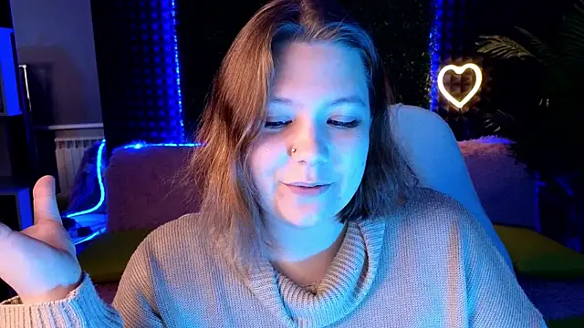 DjennaPalme online show from October 5, 2025, 8:01 am