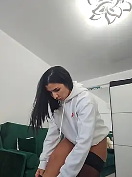 XeniaBlu online show from February 17, 2025, 8:09 am