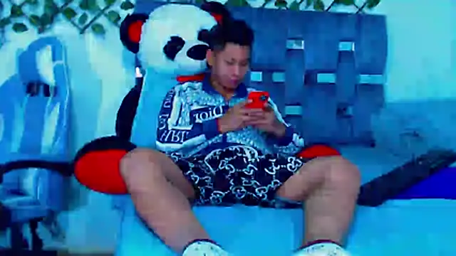Snapshot of Hakim_prettynigg chatting on April 5, 2026, 12:52 am Hakim prettynigg online show from April 5, 2026, 12:52 am