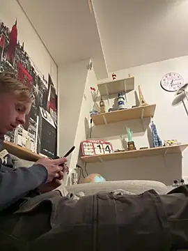 Snapshot of schwanzgranate chatting on February 10, 2025, 6:56 pm schwanzgranate online show from February 10, 2025, 6:56 pm