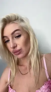 Mia Roxie online show from November 26, 2025, 2:23 am