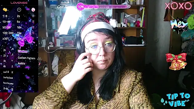 LeonaHarrison online show from December 22, 2024, 3:11 pm