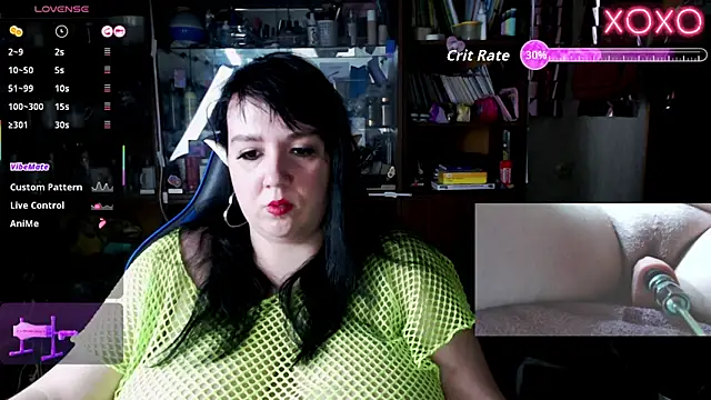 LeonaHarrison online show from November 3, 2025, 1:12 pm