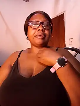 YELLOW BONE online show from December 2, 2025, 8:37 pm