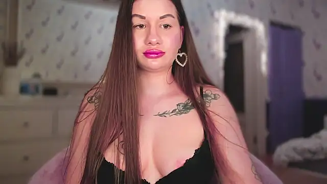 JuicyHelenX online show from October 21, 2025, 3:24 pm