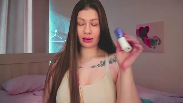 JuicyHelenX online show from March 7, 2026, 1:30 pm