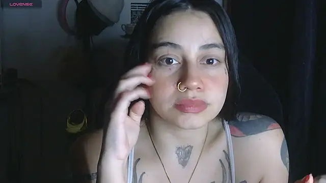 Snapshot of val_bardot chatting on July 7, 2026, 7:56 am val bardot online show from July 7, 2026, 7:56 am