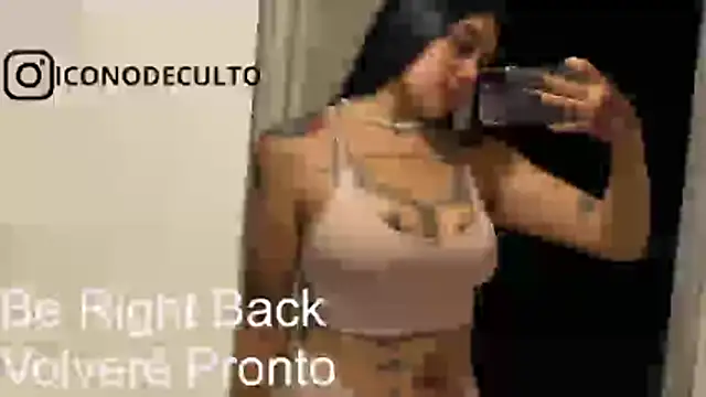 Snapshot of val_bardot chatting on August 4, 2026, 3:32 am val bardot online show from August 4, 2026, 3:32 am