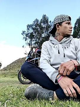 Juam22 online show from December 20, 2025, 9:44 pm