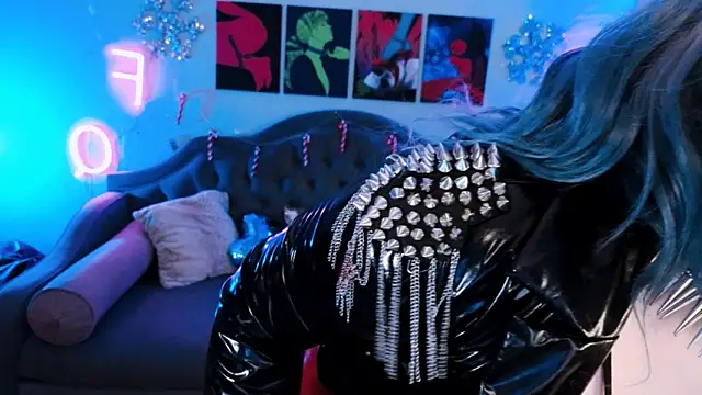 Snapshot of wickedxqueen chatting on December 29, 2024, 3:11 am wickedxqueen online show from December 29, 2024, 3:11 am