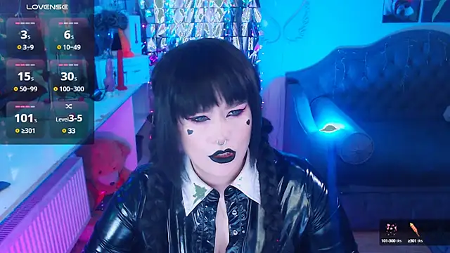 Snapshot of wickedxqueen chatting on February 3, 2025, 10:00 pm wickedxqueen online show from February 3, 2025, 10:00 pm