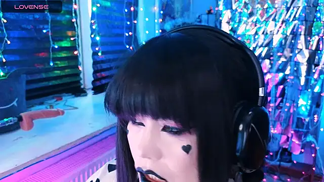 Snapshot of wickedxqueen chatting on February 20, 2025, 5:44 am wickedxqueen online show from February 20, 2025, 5:44 am