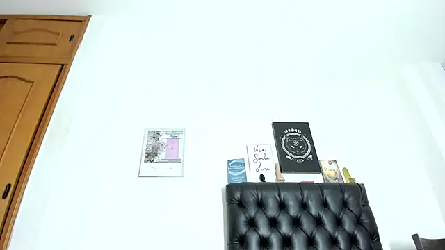 JohanyLatino online show from January 28, 2025, 5:11 am