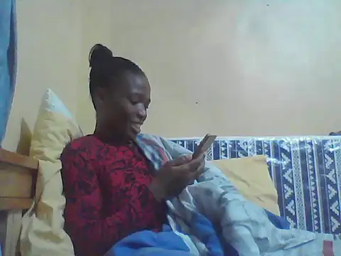 Snapshot of Smillie_prety chatting on April 24, 2026, 3:53 am Smillie prety online show from April 24, 2026, 3:53 am