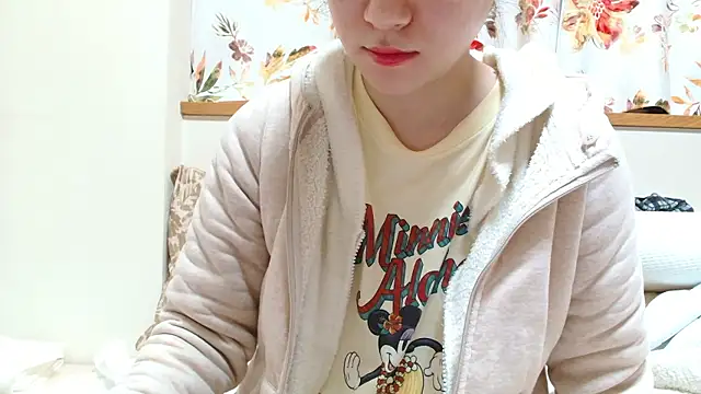 liliyRiSAcha-n online show from January 6, 2026, 8:07 am