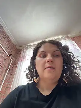 Snapshot of Taisia_W chatting on April 15, 2026, 10:33 am Taisia W online show from April 15, 2026, 10:33 am