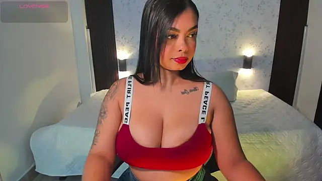 MartinaBianchi online show from October 13, 2025, 11:16 pm