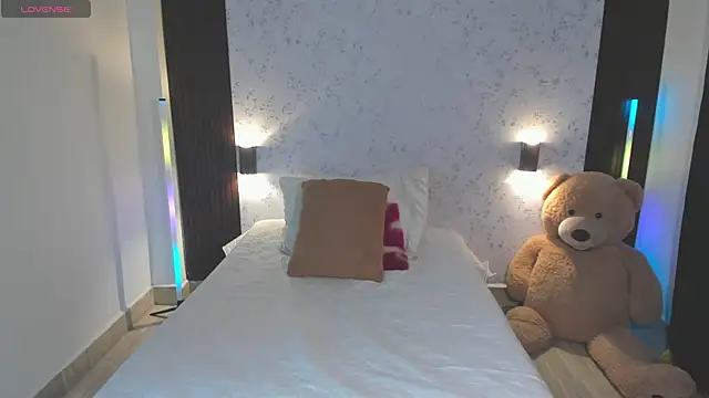 MartinaBianchi online show from April 21, 2026, 10:45 pm