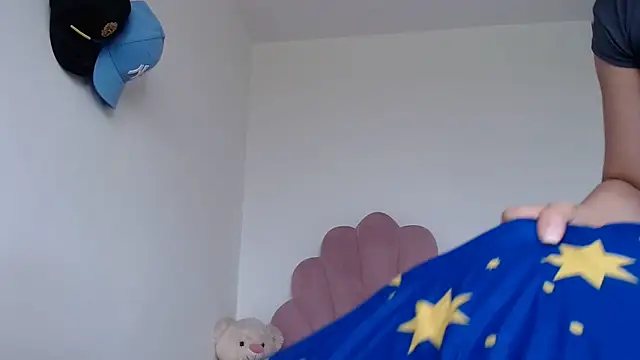 lady hot2xx online show from March 27, 2026, 4:18 pm