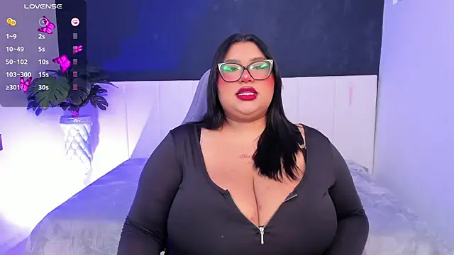 Snapshot of tifanny_bigboobs11 chatting on June 18, 2026, 11:14 am tifanny bigboobs11 online show from June 18, 2026, 11:14 am