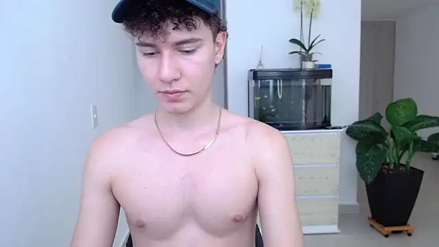 adrian morelly online show from December 19, 2024, 7:40 pm