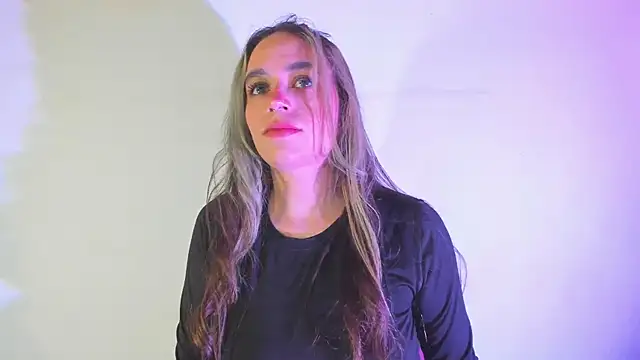 Natalia Suarez online show from October 2, 2025, 2:29 am