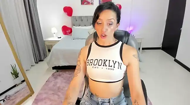 Kristen Garner online show from February 17, 2025, 7:53 pm