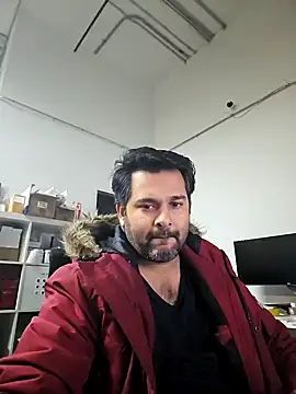 Sakhtlaundaz online show from December 30, 2024, 10:45 pm