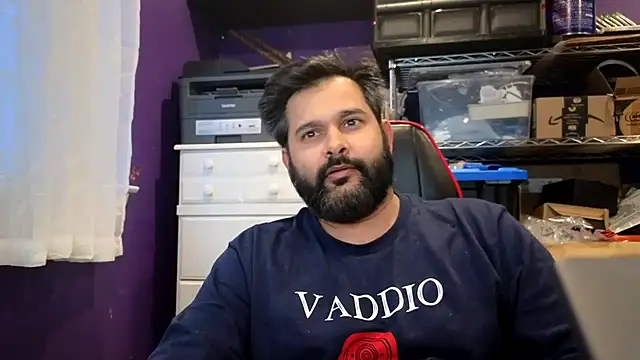 Sakhtlaundaz online show from November 24, 2025, 9:36 pm