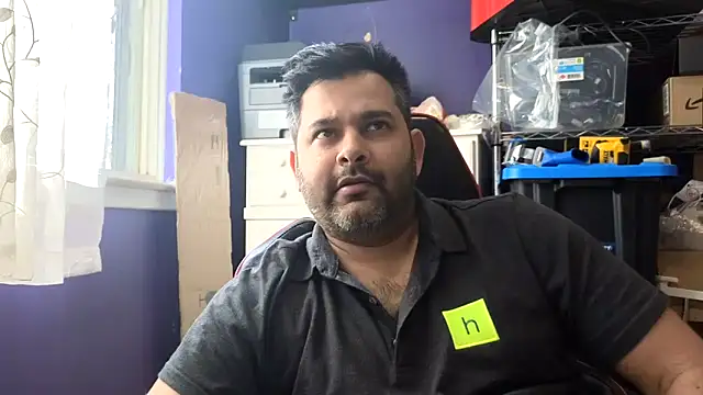 Snapshot of Sakhtlaundaz chatting on May 4, 2026, 12:45 pm Sakhtlaundaz online show from May 4, 2026, 12:45 pm