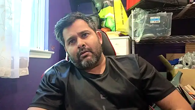 Snapshot of Sakhtlaundaz chatting on May 29, 2026, 7:56 pm Sakhtlaundaz online show from May 29, 2026, 7:56 pm