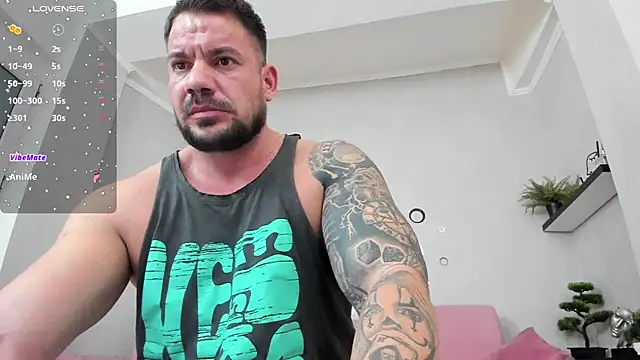 musclemonster31 online show from February 6, 2025, 11:04 pm