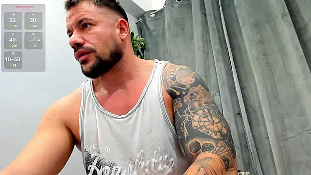 musclemonster31 online show from February 12, 2025, 5:37 am